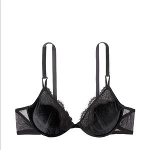 NEW Victoria’s Secret Velvet unlined demo bra 36D
